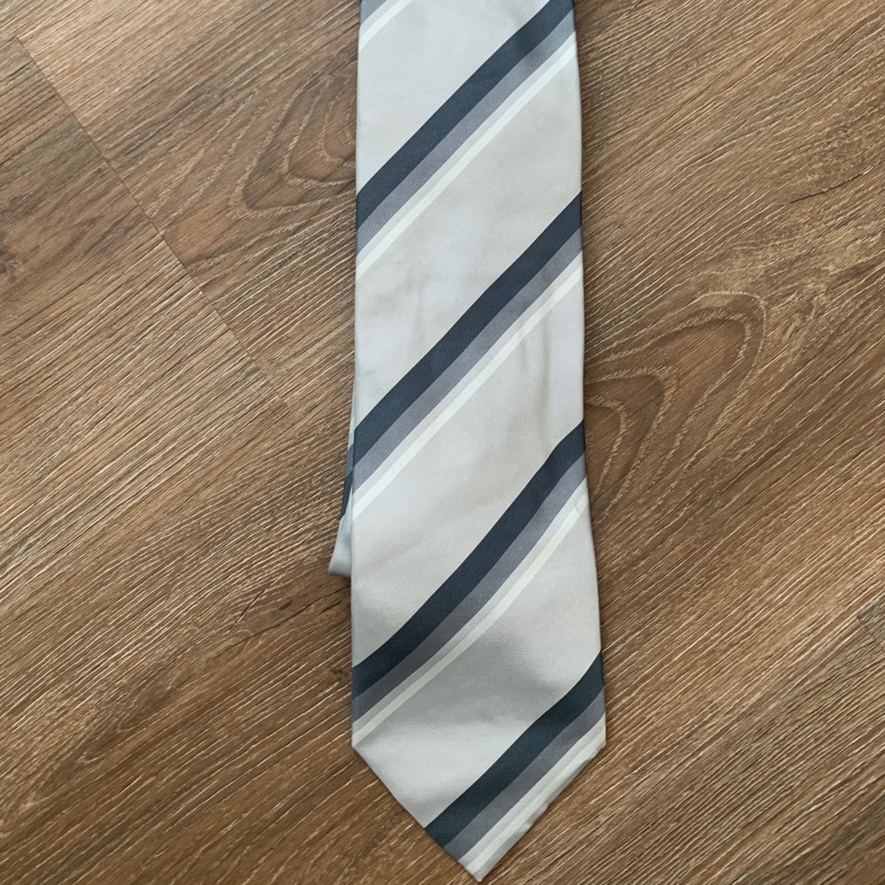 Hugo Boss Men’s tie